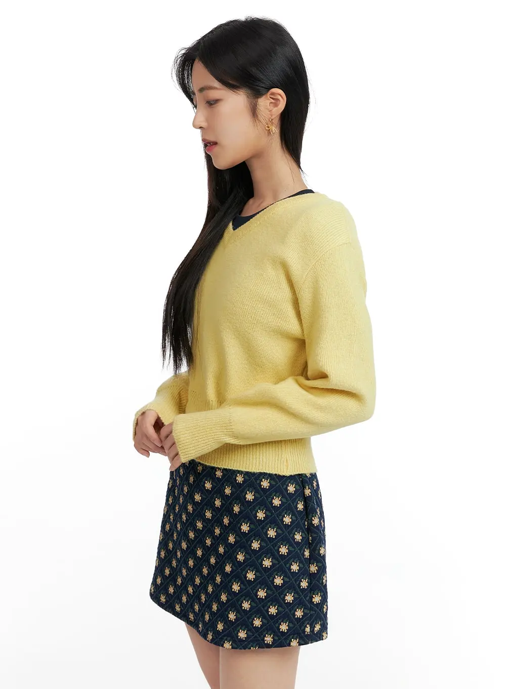 Cozy V-Neck Sweater OF416