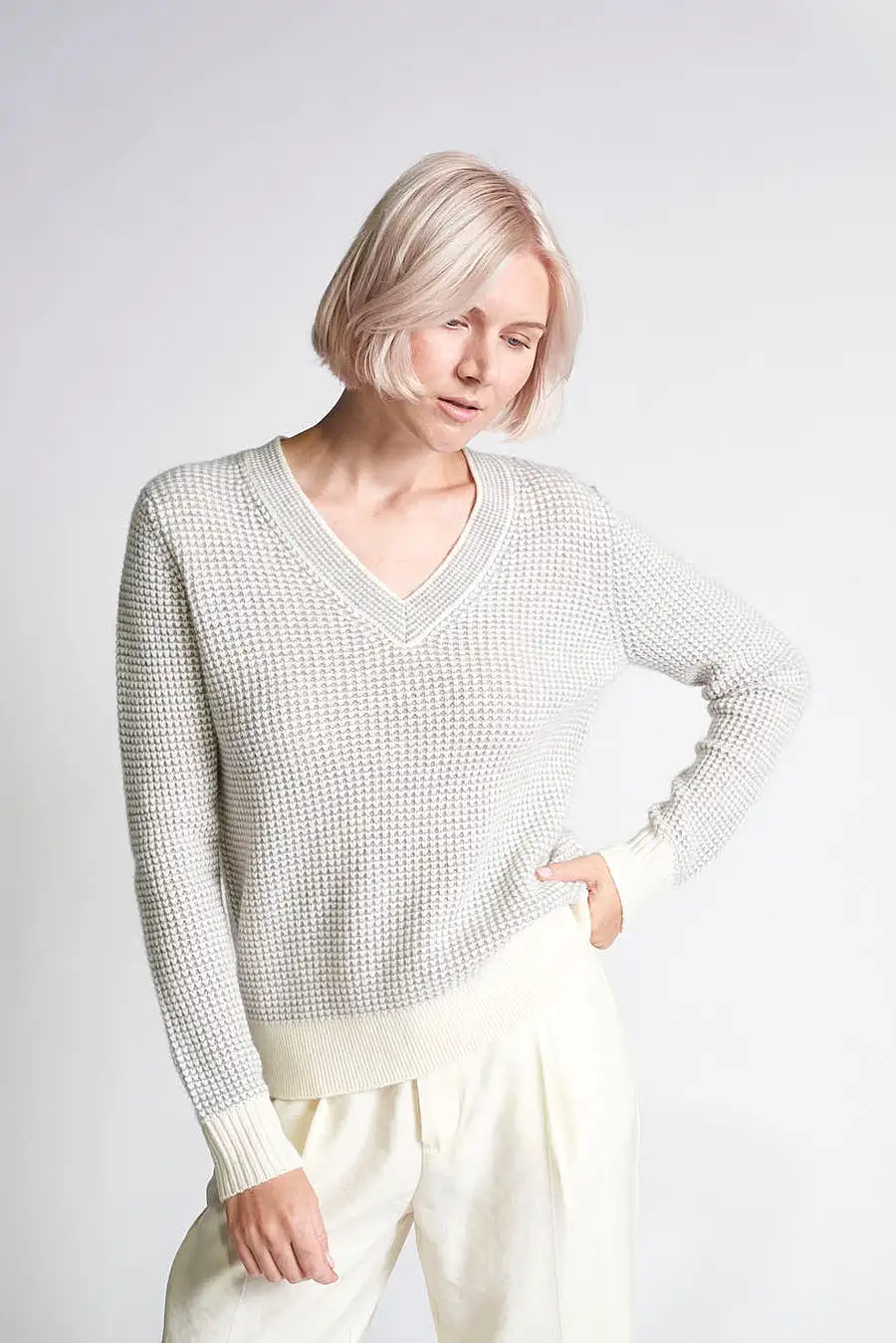 Kokun Cashmere Popcorn V Neck Sweater