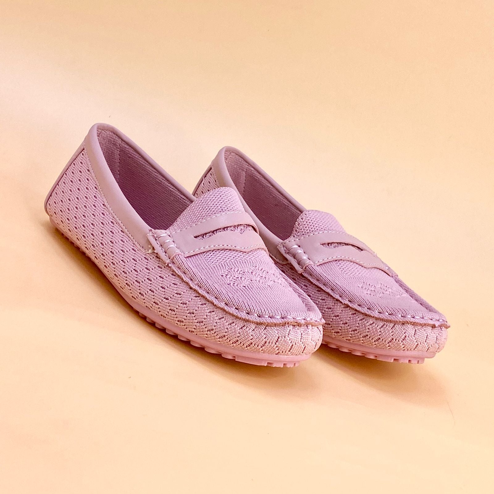 NEW ,  WOMEN FLAT SHOES W320