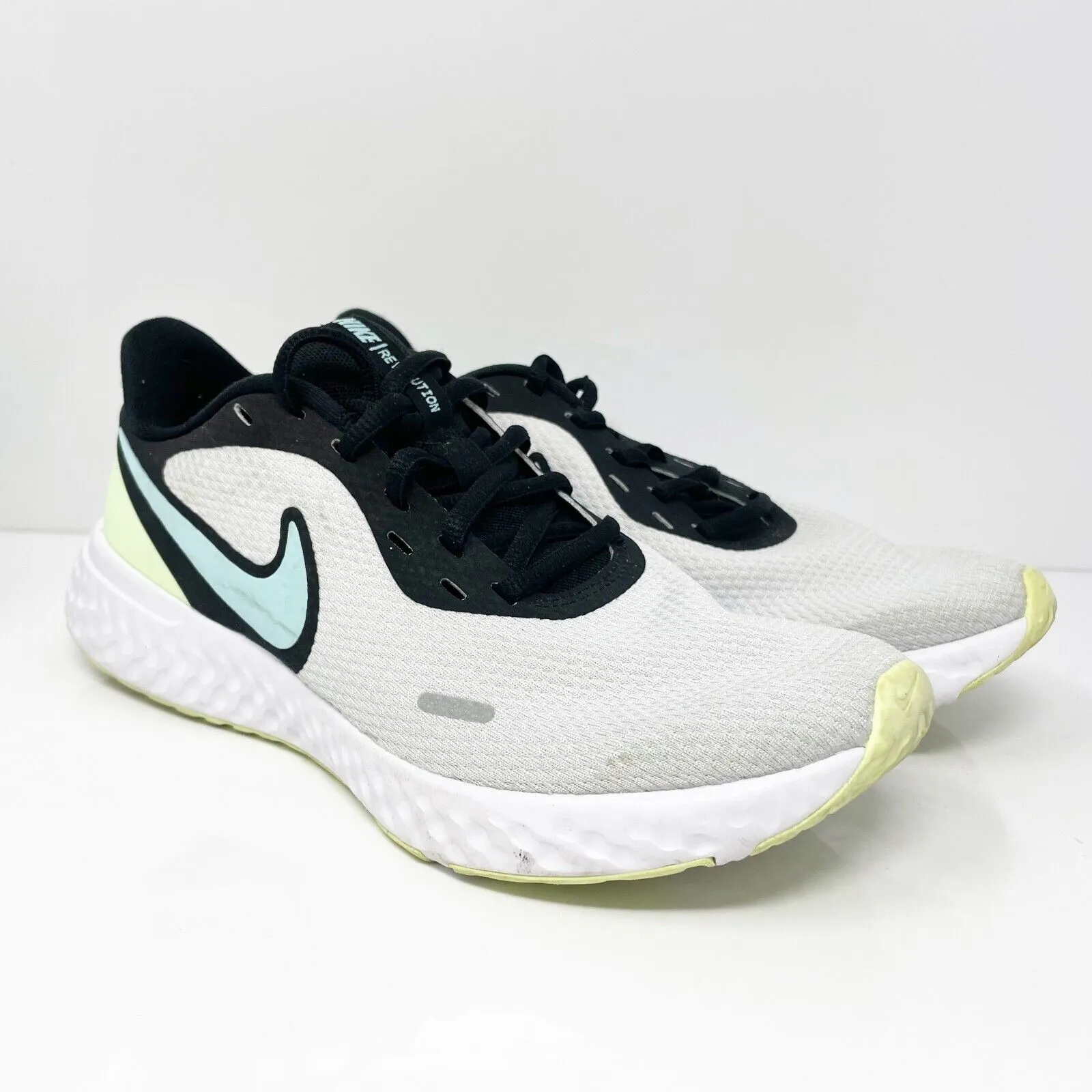 Nike Womens Revolution 5 BQ3207-009 White Running Shoes Sneakers Size 7