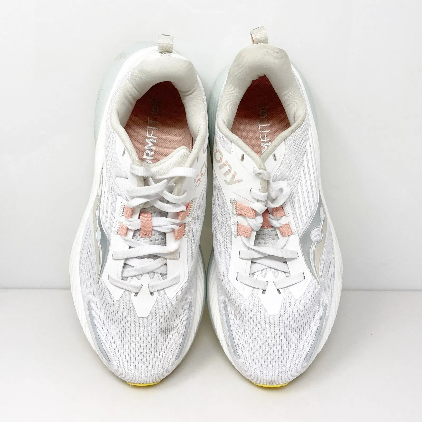 Saucony Womens Hurricane 24 S10934-246 White Running Shoes Sneakers Size 7.5 W