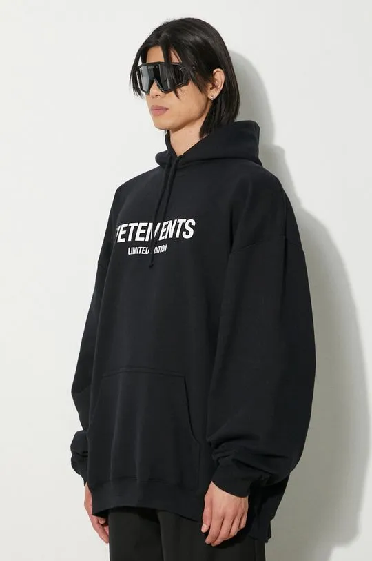 VETEMENTS sweatshirt Limited Edition Logo Hoodie black color hooded with a print UE64HD600B